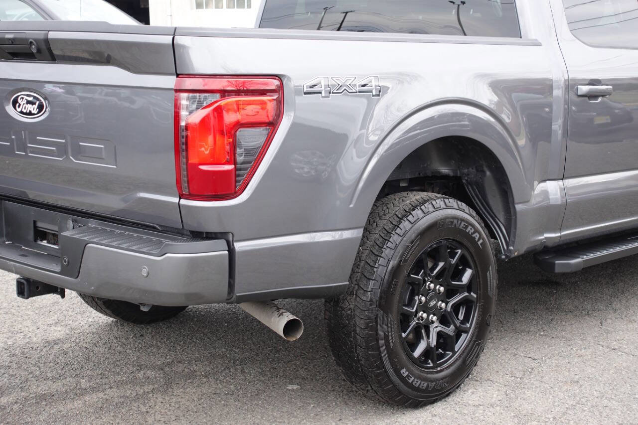 Used 2024 Ford F150 XLT w/ XLT Black Appearance Package image 10
