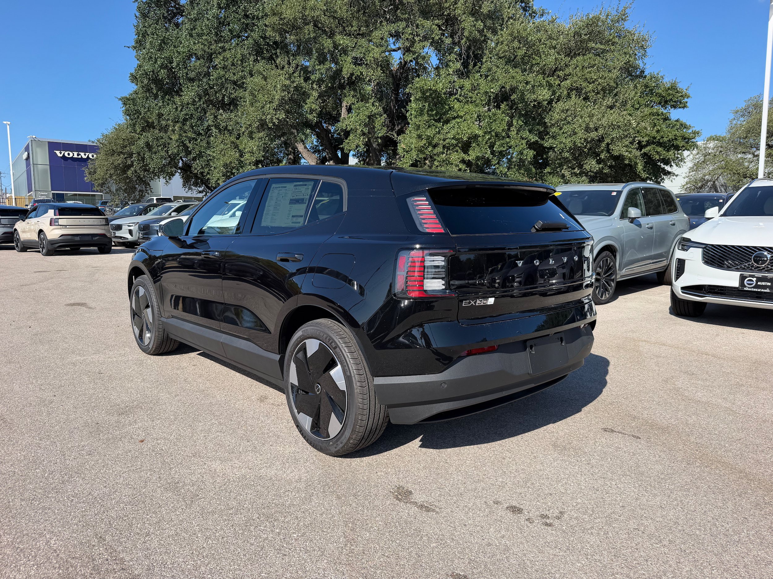 New 2026 Volvo EX30 Plus w/ Climate Package AWD/4WD image 3