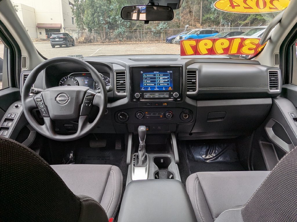 Used 2024 Nissan Frontier SV w/ Technology Package AWD/4WD image 23