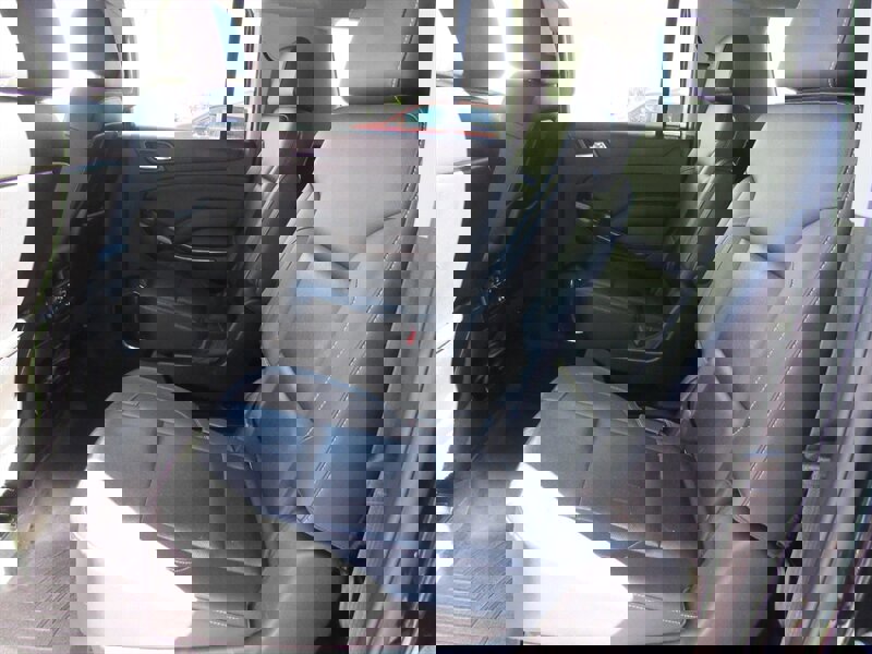 Used 2015 GMC Yukon XL SLT w/ Open Road Package image 11