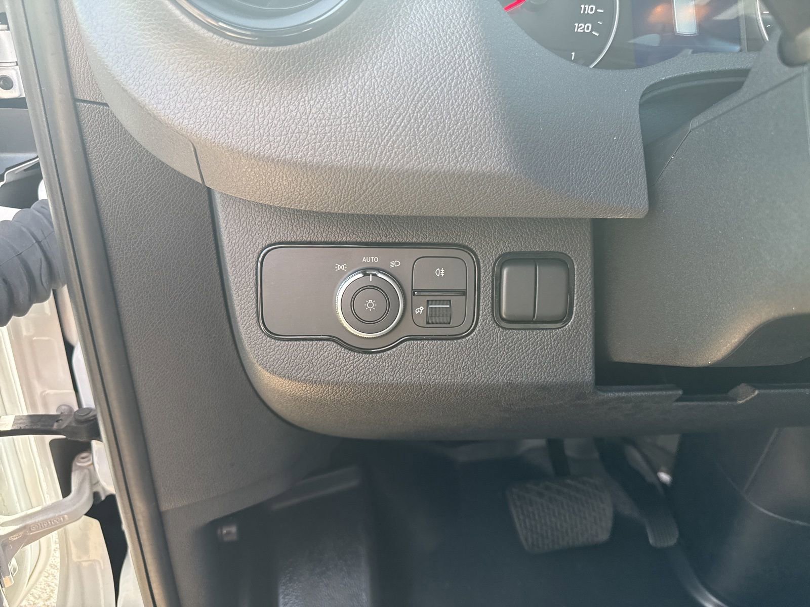 Used 2024 Mercedes-Benz Sprinter 2500 image 14