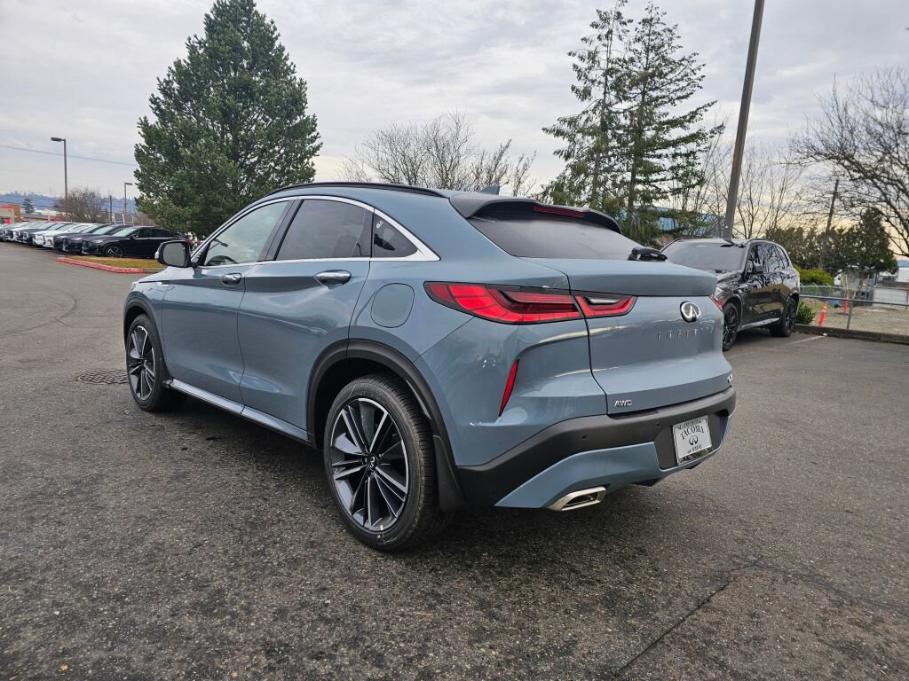 New 2025 INFINITI QX55 Essential image 5