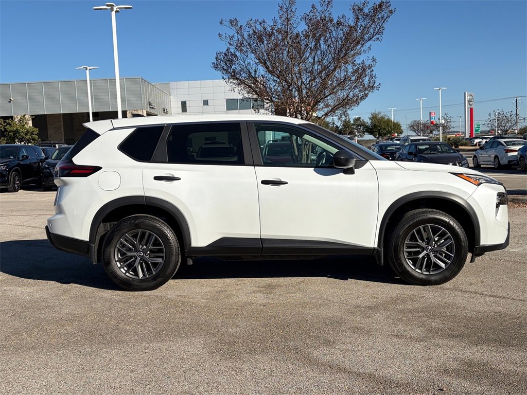 Certified 2025 Nissan Rogue S image 4