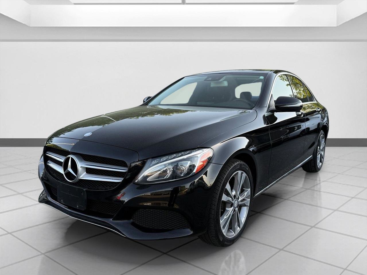Used 2017 Mercedes-Benz C 300 4MATIC Sedan image 9
