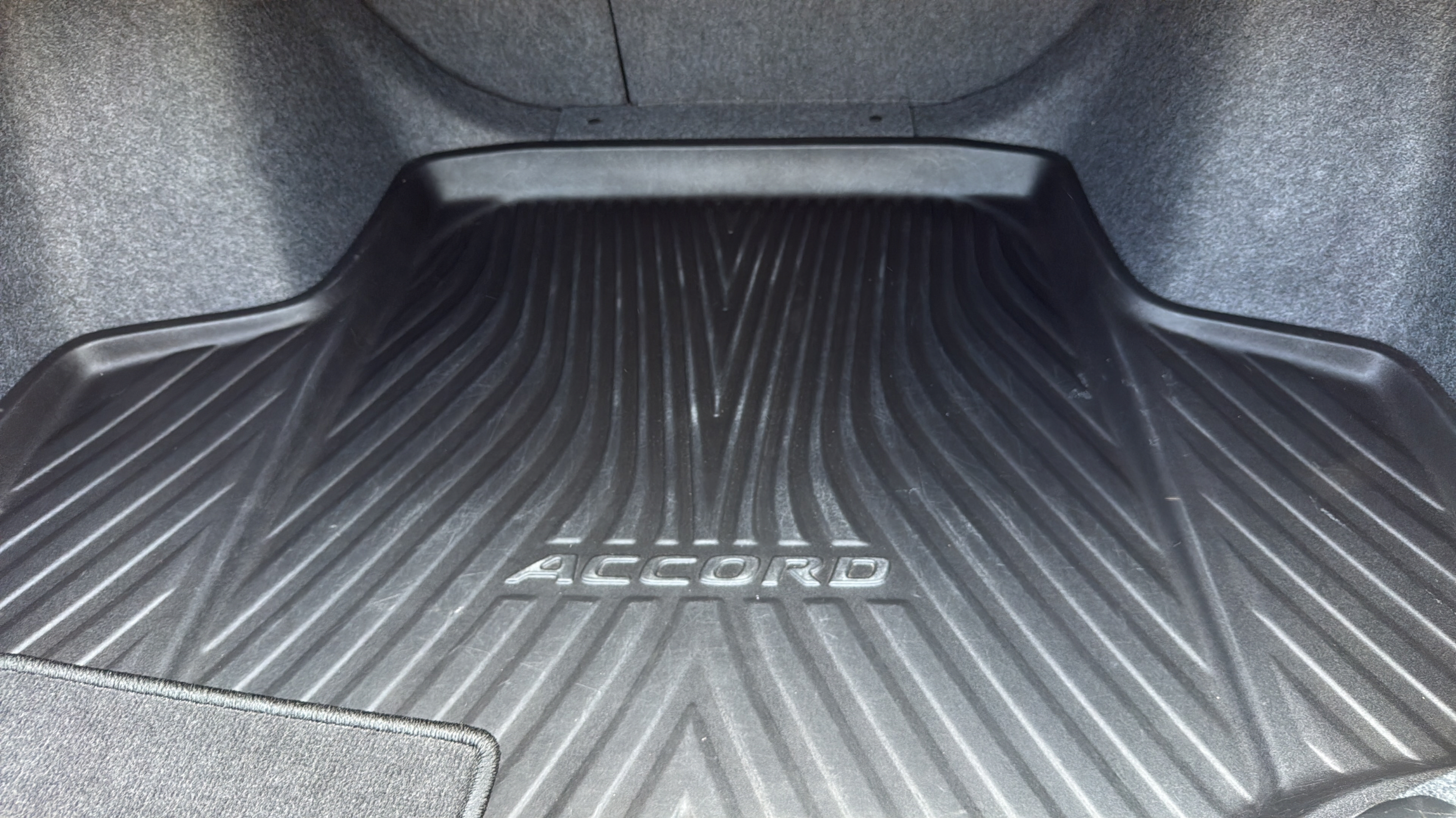 Used 2018 Honda Accord Touring image 23