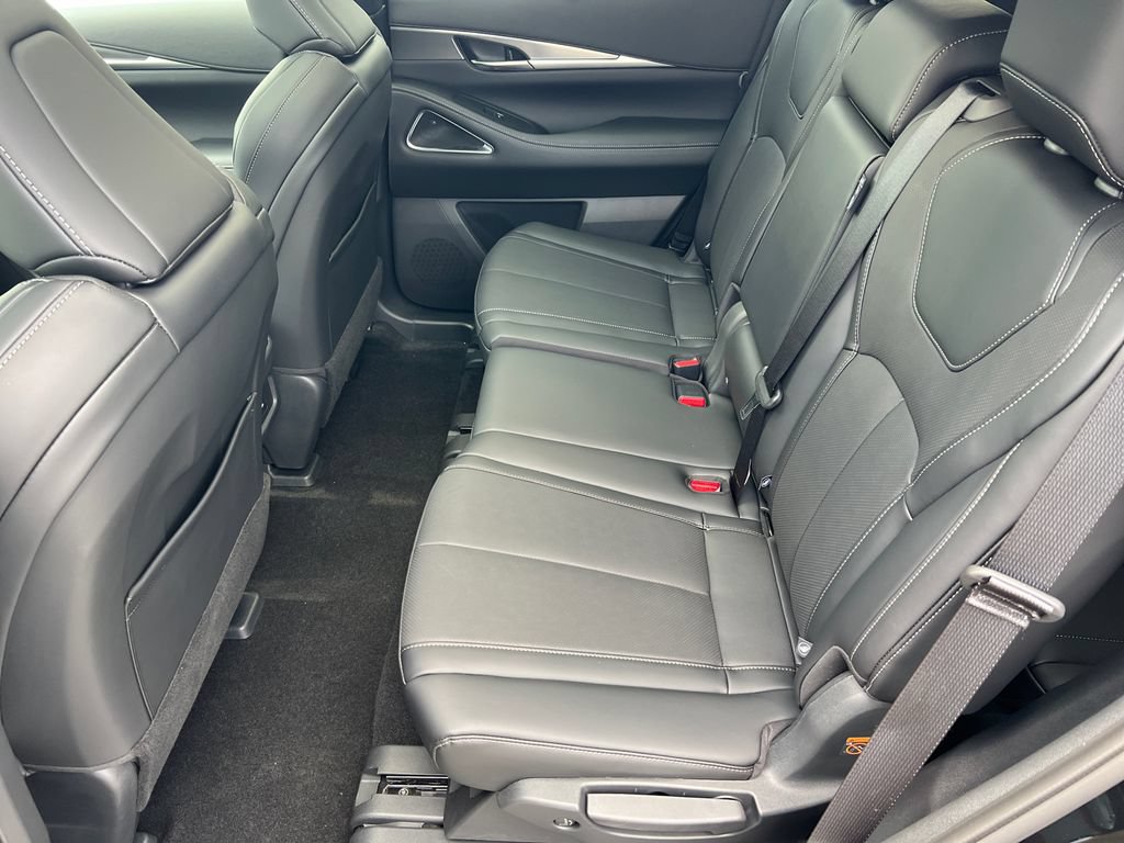 Certified 2026 INFINITI QX60 Luxe w/ Cargo Package FWD image 22