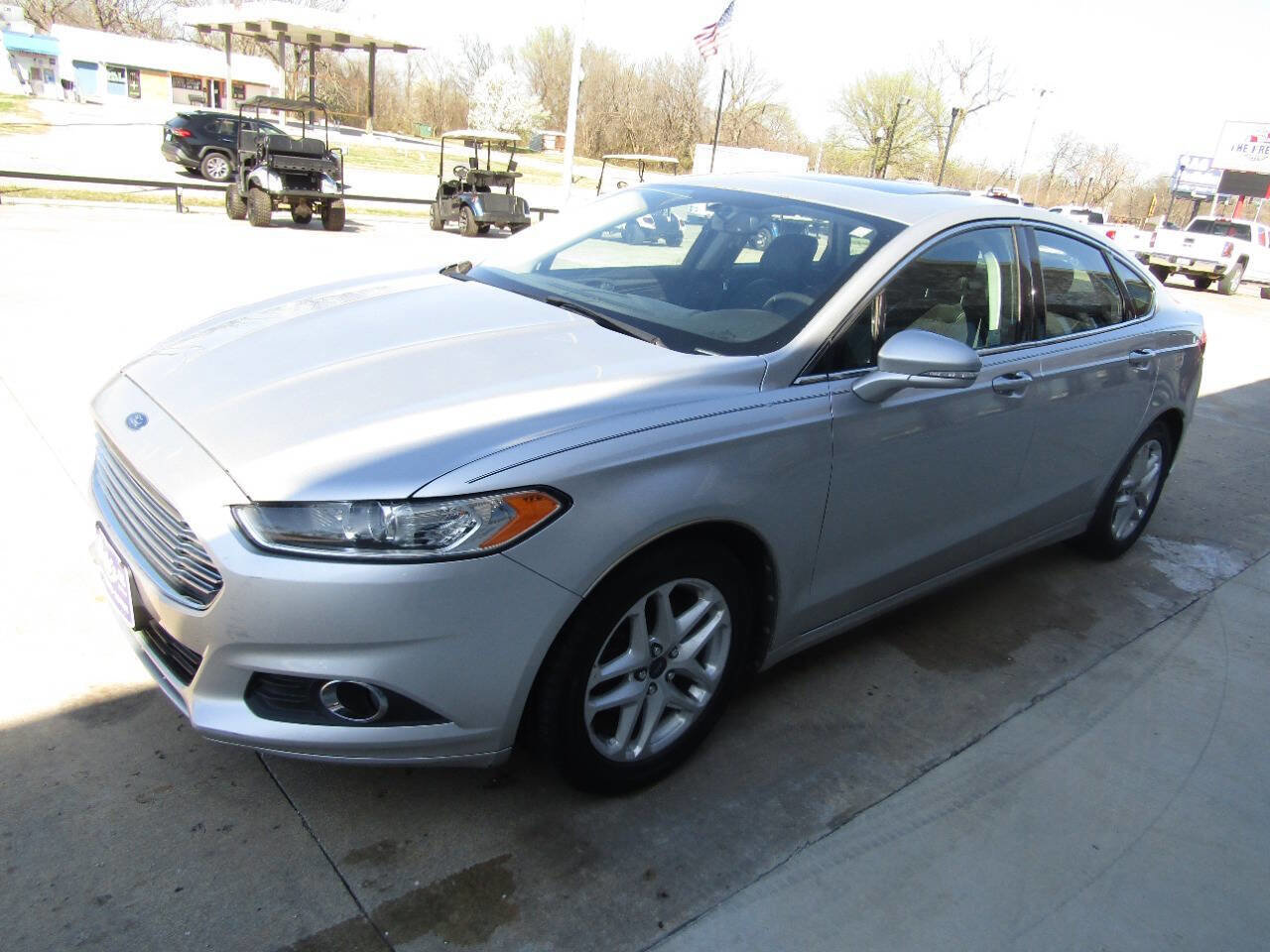 Used 2013 Ford Fusion SE image 4
