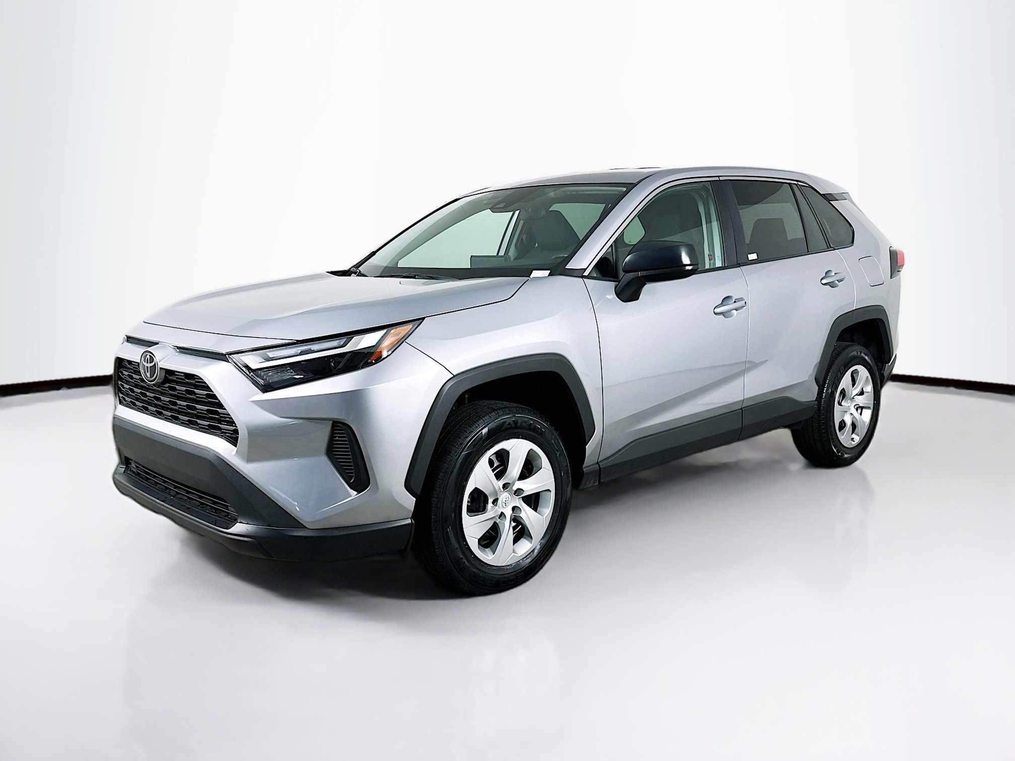 Used 2025 Toyota RAV4 LE image 3