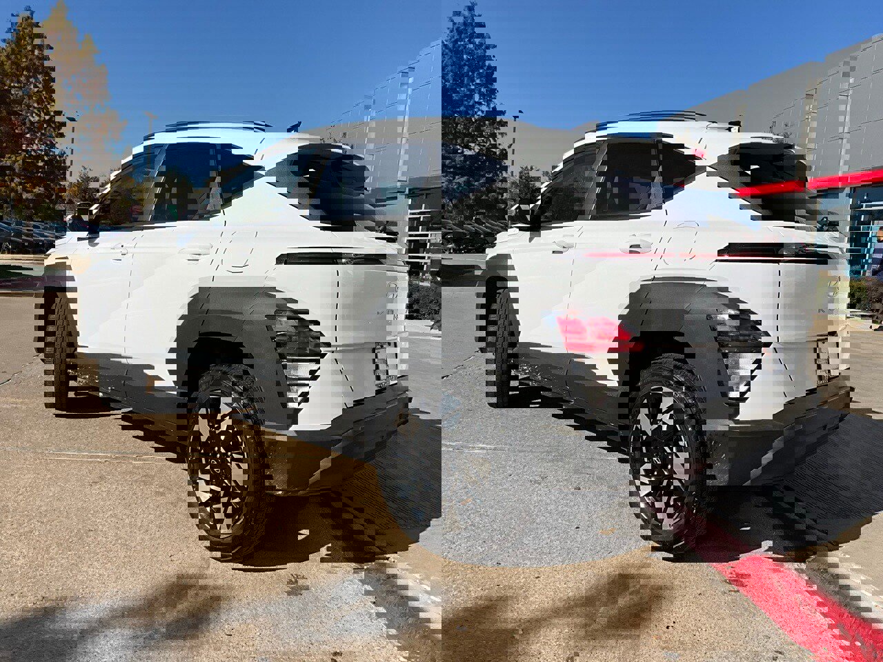 Used 2025 Hyundai Kona SEL image 8