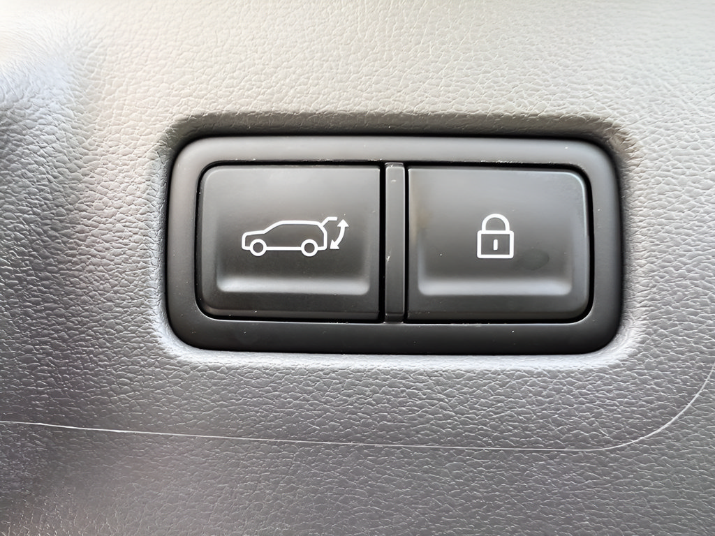 Used 2026 Hyundai Santa Fe SE AWD/4WD image 11