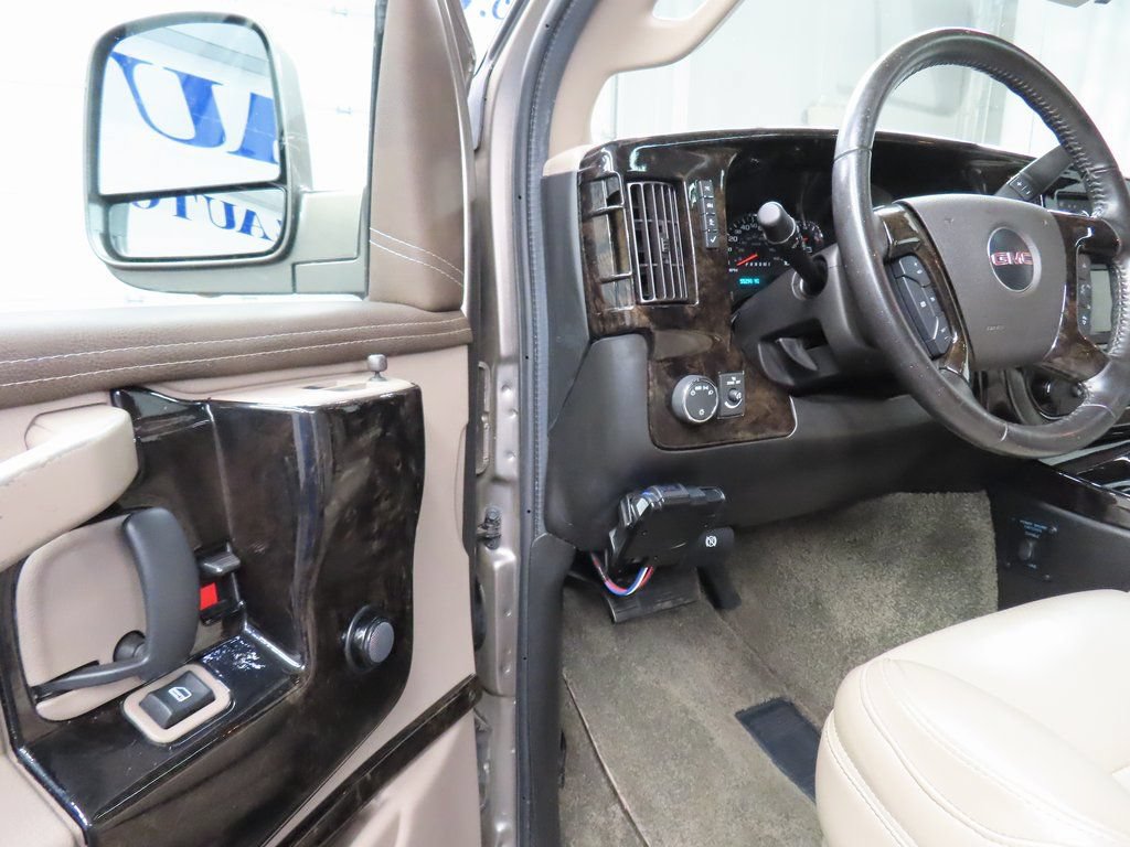 Used 2021 GMC Savana 2500 RWD image 45