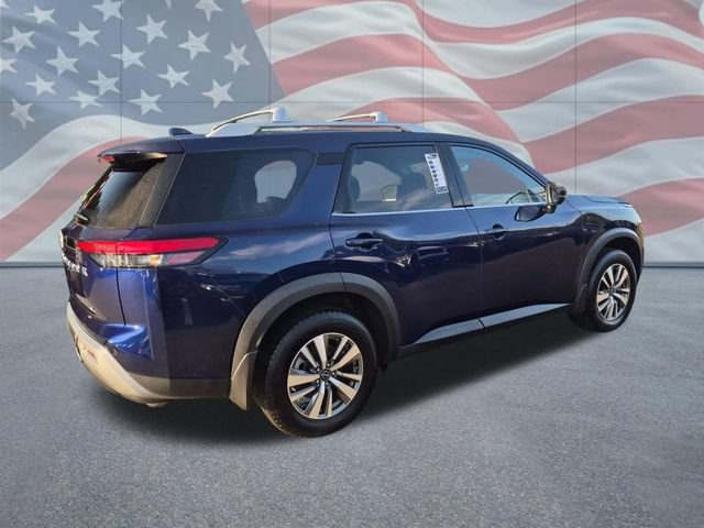Used 2023 Nissan Pathfinder SL FWD image 3