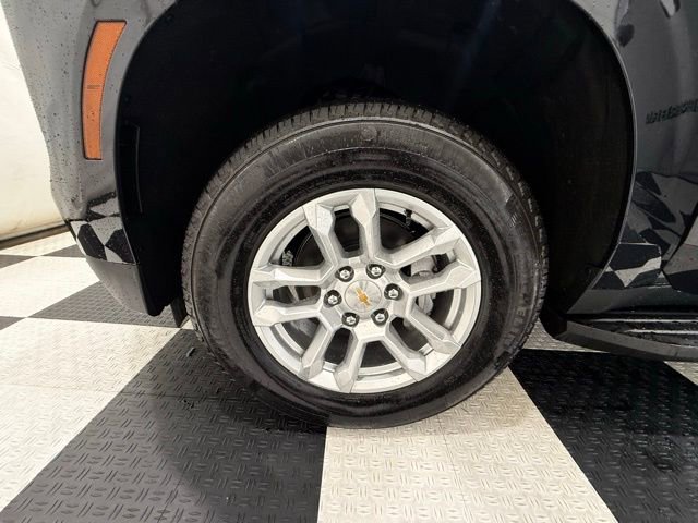 New 2026 Chevrolet Suburban LS w/ LPO, Dark Essentials Package image 10