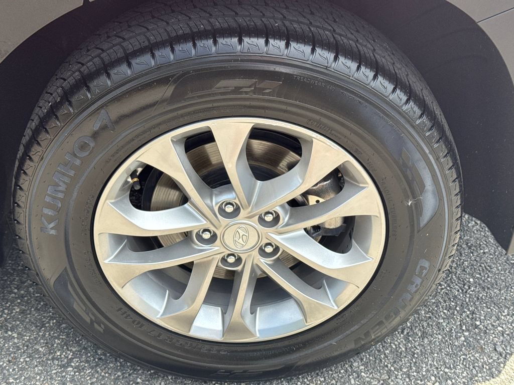 Used 2019 Hyundai Santa Fe SEL FWD image 21
