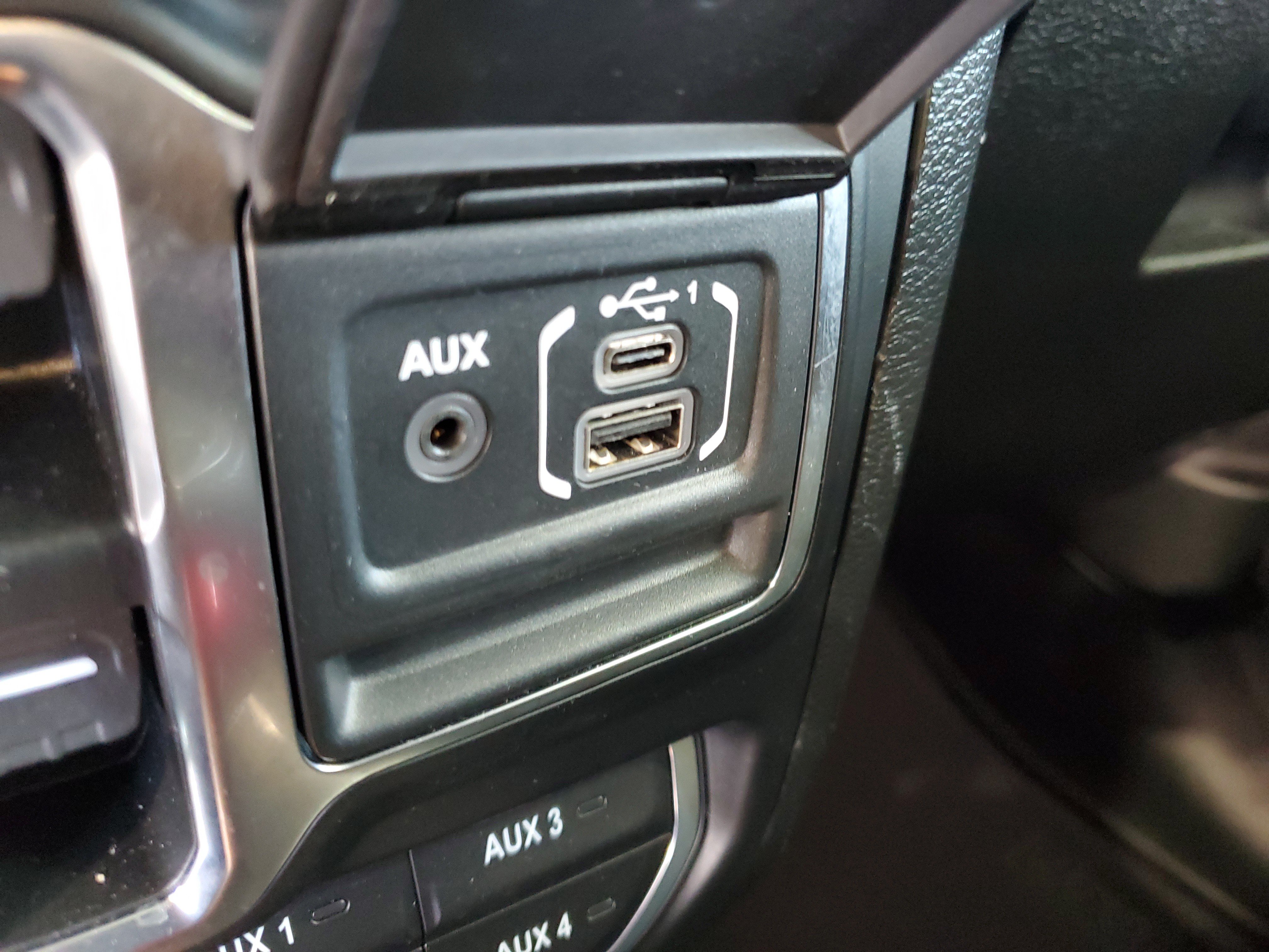 Used 2022 Jeep Gladiator Sport AWD/4WD image 29