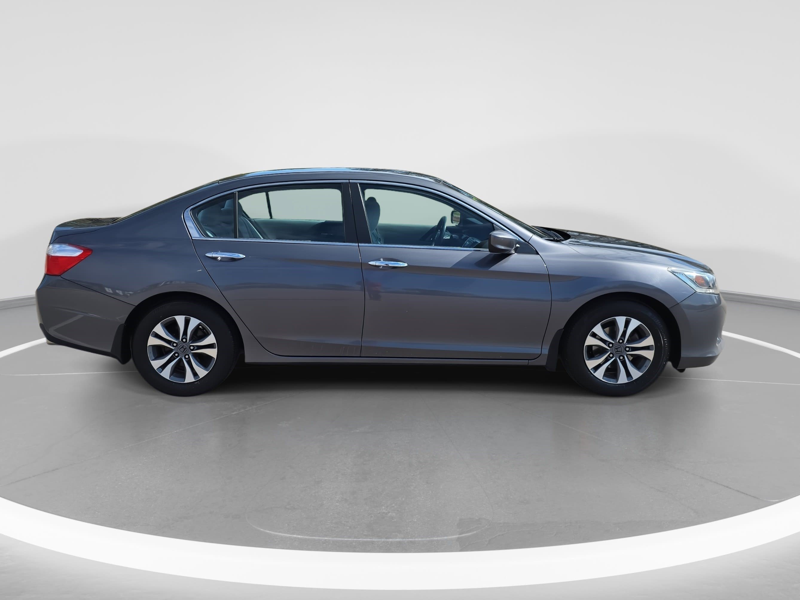 Used 2013 Honda Accord LX image 4