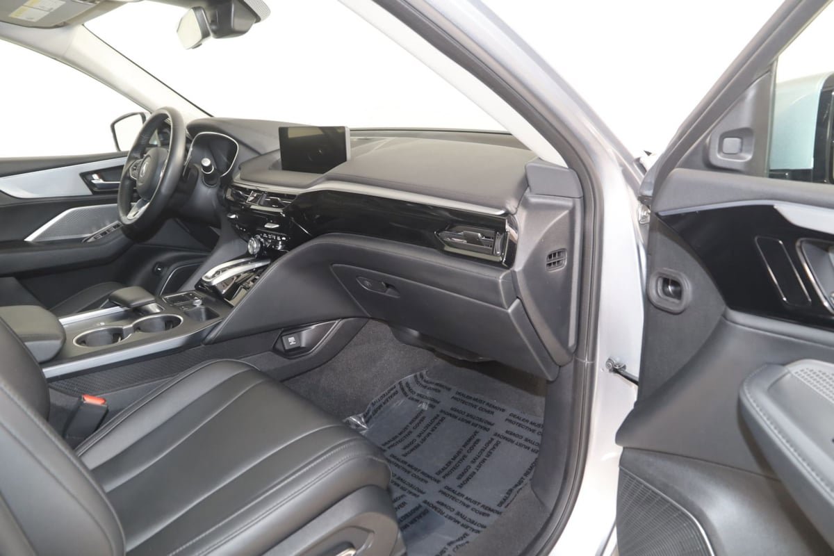 Used 2023 Acura MDX SH-AWD image 44