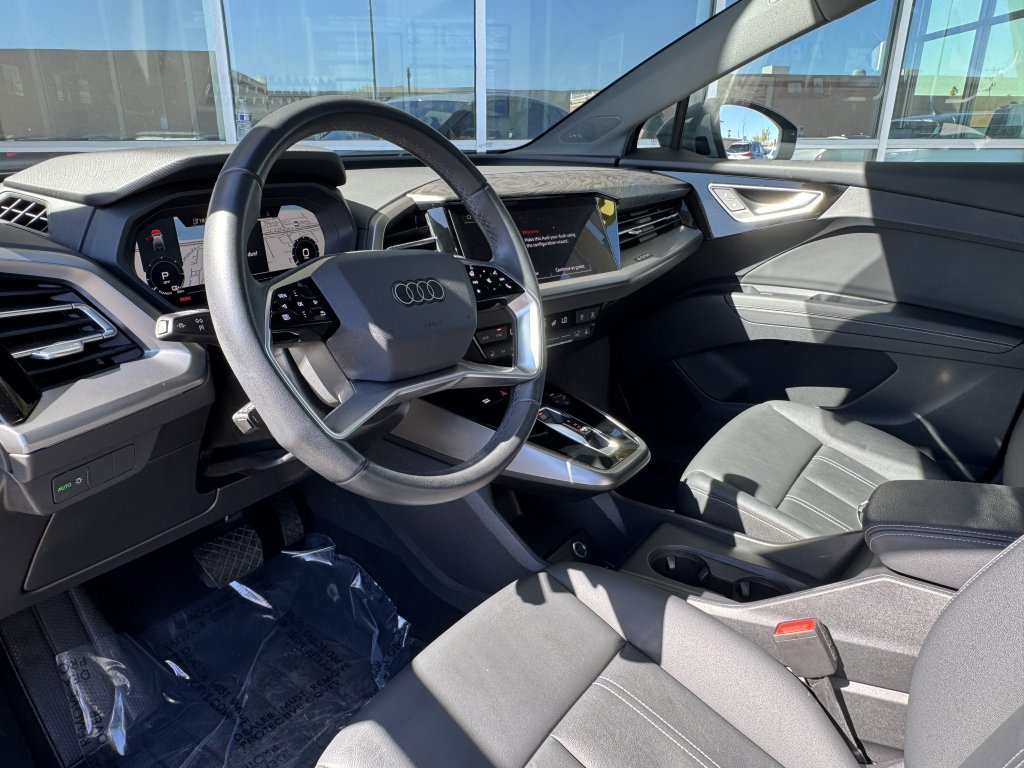Used 2023 Audi Q4 e-tron Premium Plus w/ Premium Plus image 38