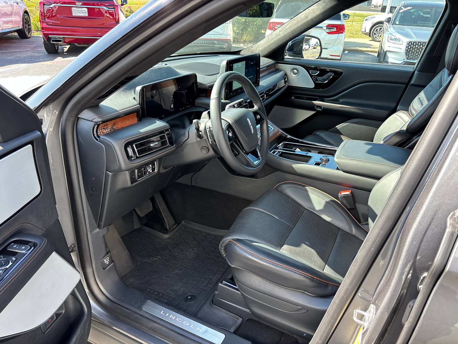 New 2025 Lincoln Aviator Black Label image 26