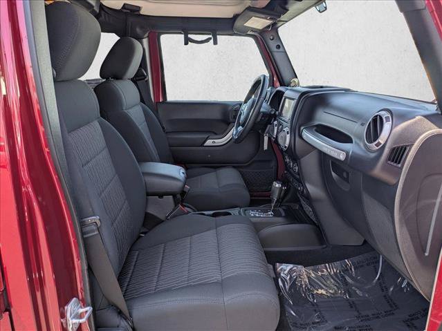 Used 2012 Jeep Wrangler Unlimited Sahara w/ Connectivity Group AWD/4WD image 19