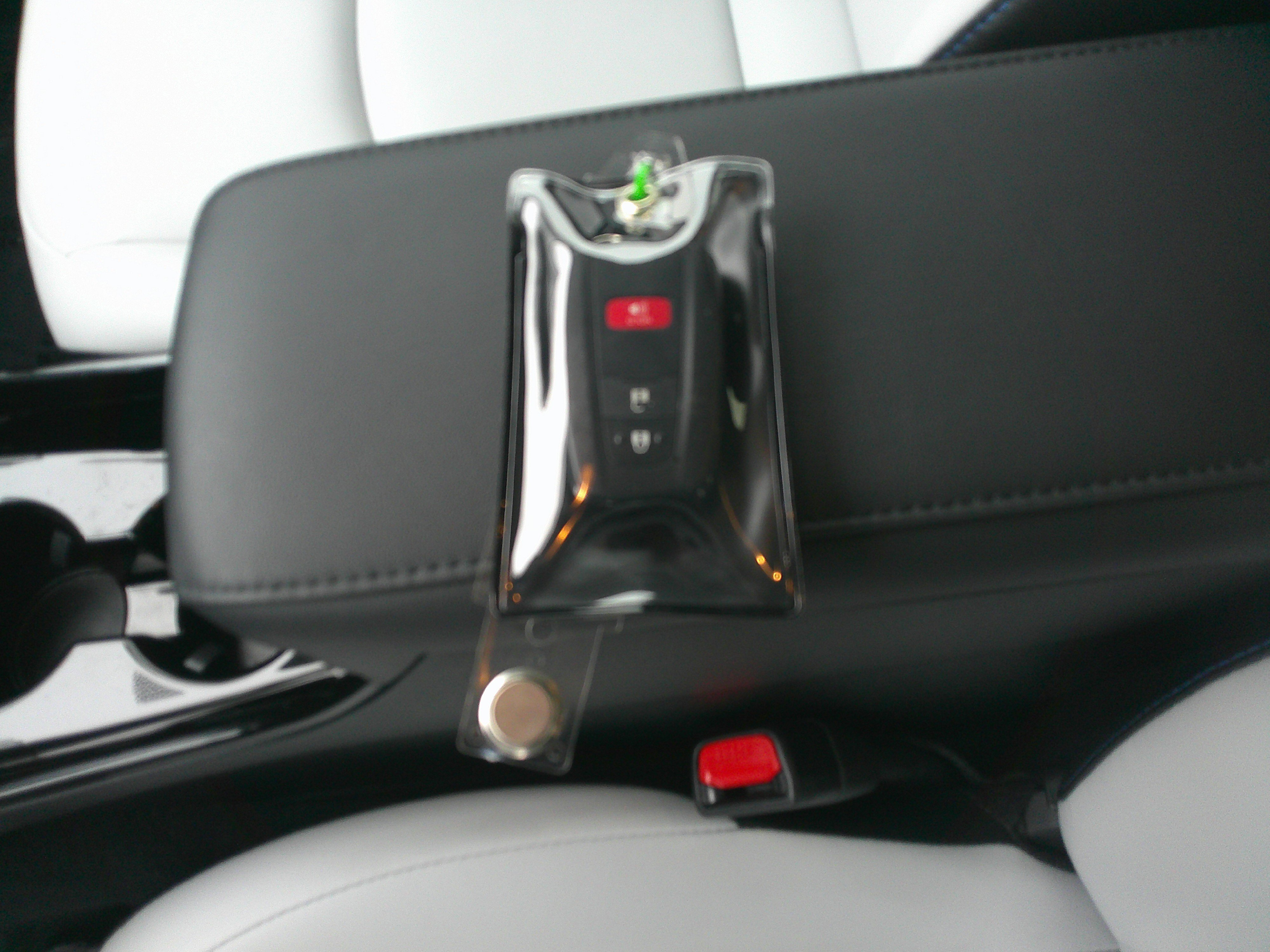 Used 2020 Toyota Prius Limited image 36