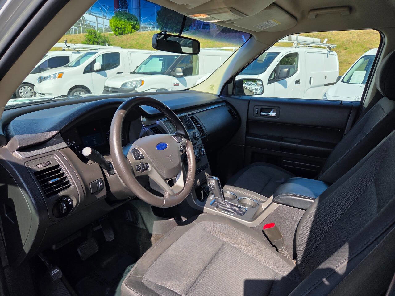 Used 2017 Ford Flex SE FWD image 14