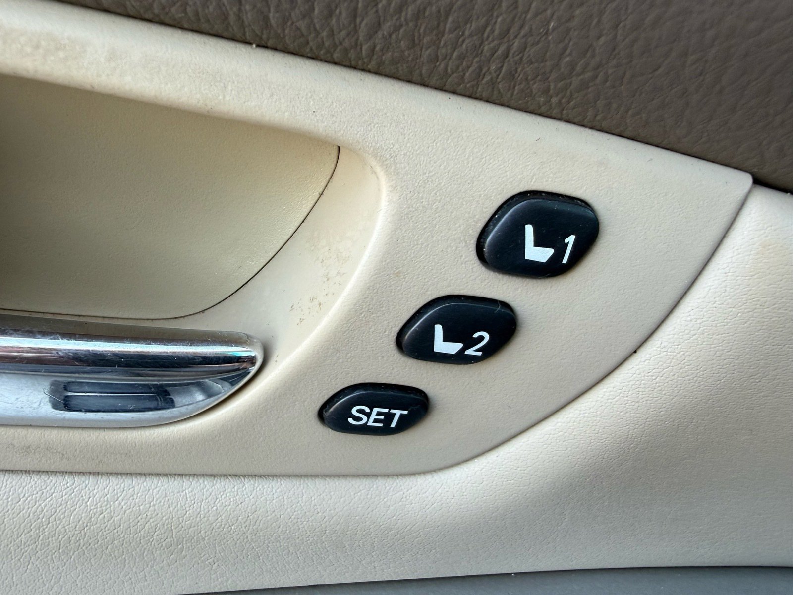 Used 2006 Lexus RX 330 image 44