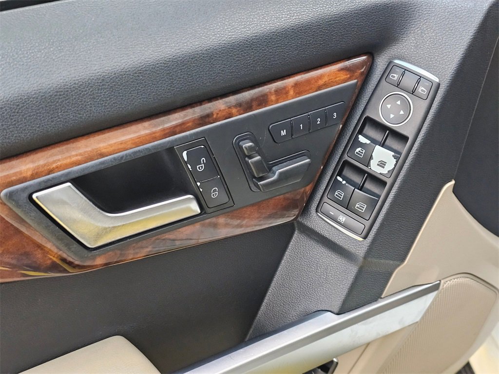 Used 2012 Mercedes-Benz GLK 350 4MATIC image 24