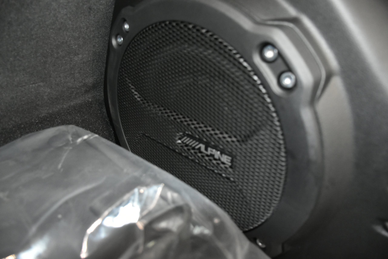 Used 2024 Jeep Wrangler Unlimited Sahara w/ Technology Group image 35