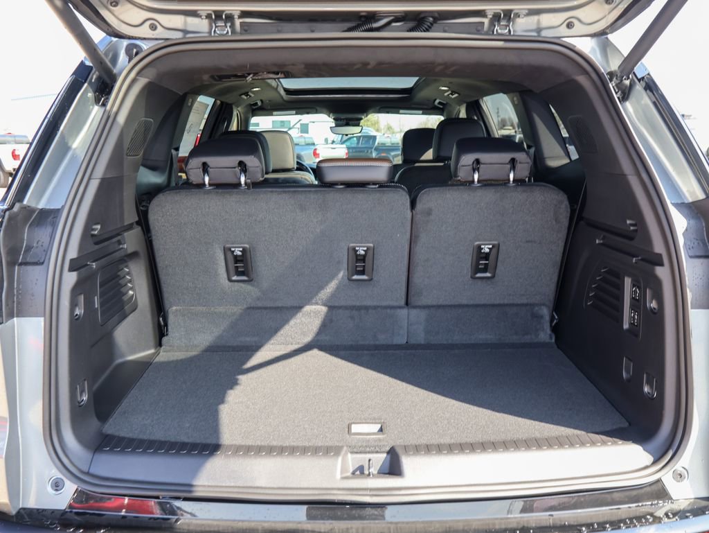 New 2026 GMC Acadia Denali Ultimate w/ LPO, Floor Liner Package image 9