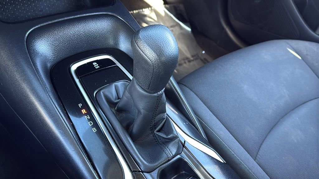 Used 2022 Toyota Corolla LE image 25