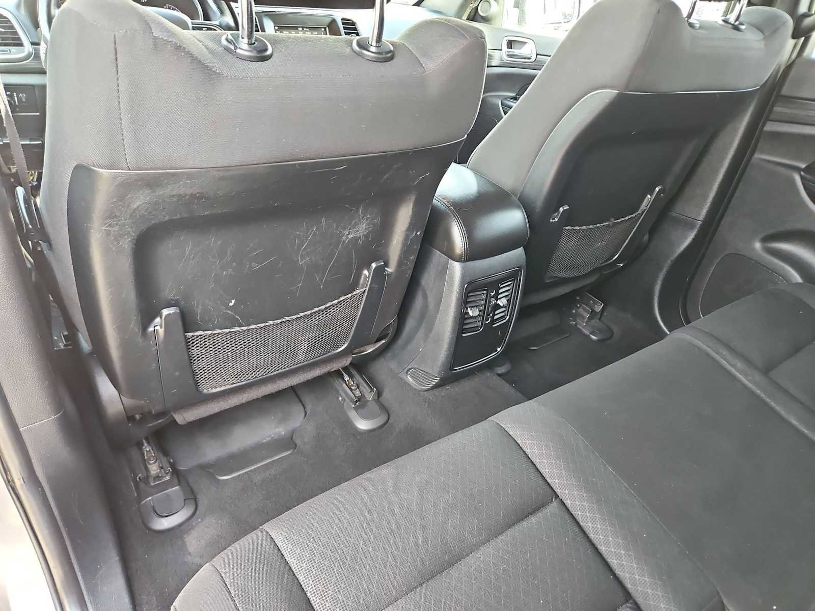 Used 2020 Jeep Grand Cherokee Laredo image 19