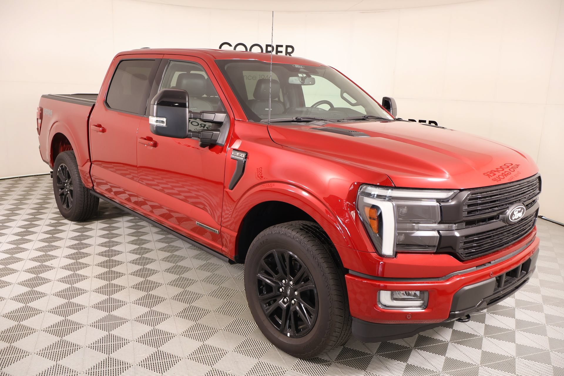 Used 2025 Ford F150 Platinum w/ FX4 Off-Road Package AWD/4WD image 1