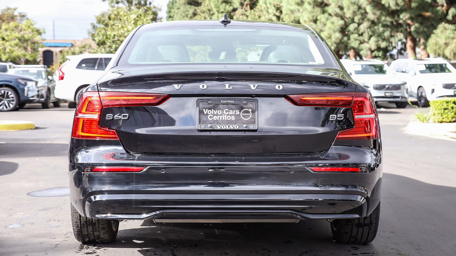 Used 2024 Volvo S60 B5 Plus image 10