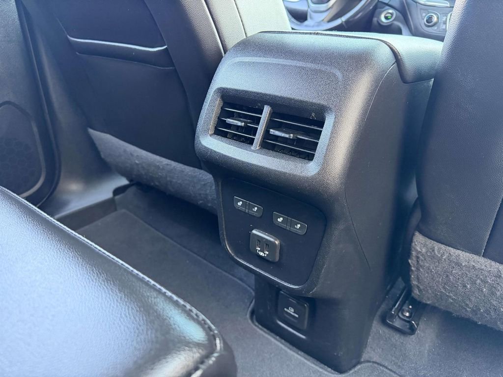 Used 2020 Chevrolet Equinox Premier AWD/4WD image 20