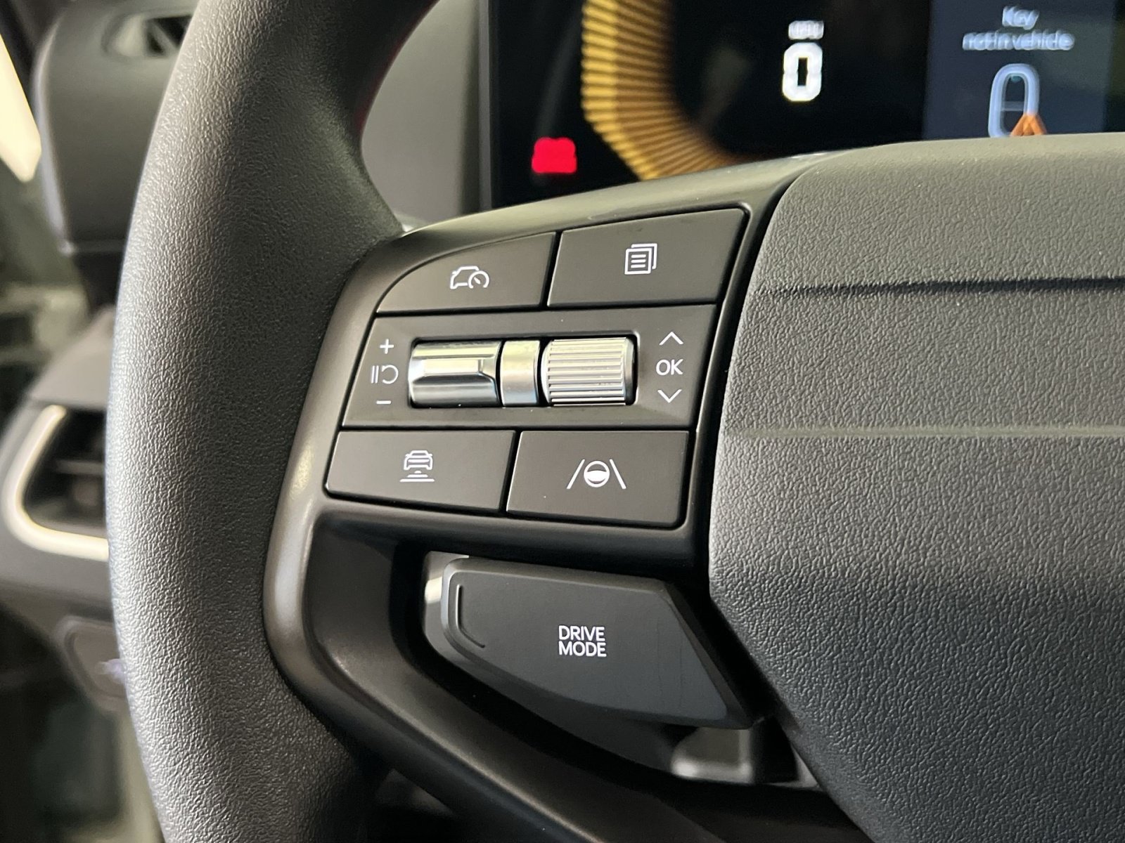 Used 2025 Kia K4 FWD image 32