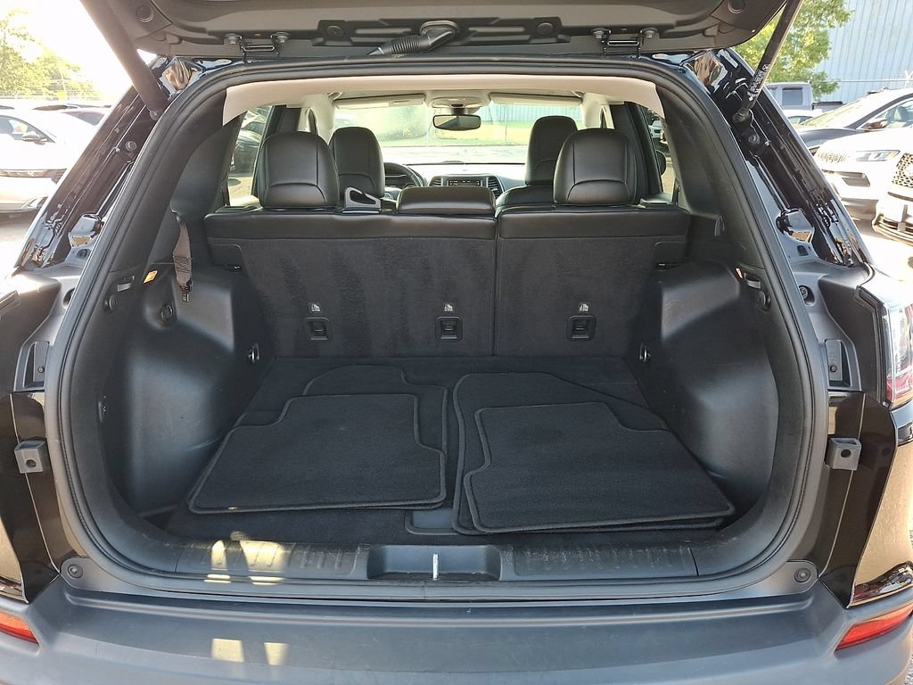 Used 2021 Jeep Cherokee Latitude Lux w/ Comfort/Convenience Group AWD/4WD image 29