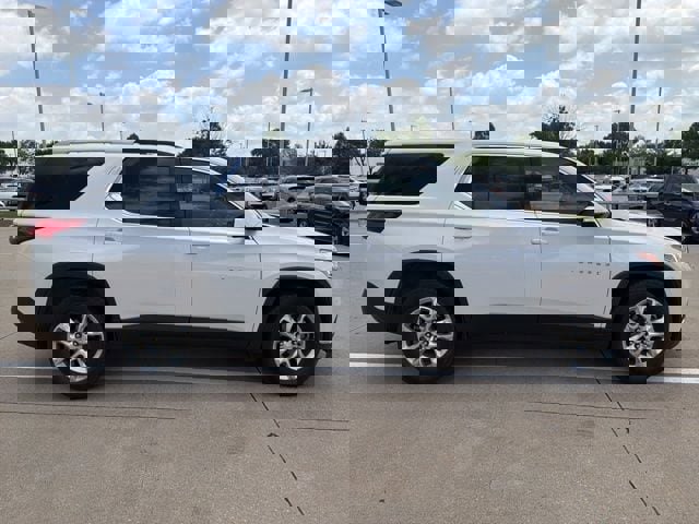 Used 2018 Chevrolet Traverse LT FWD image 4
