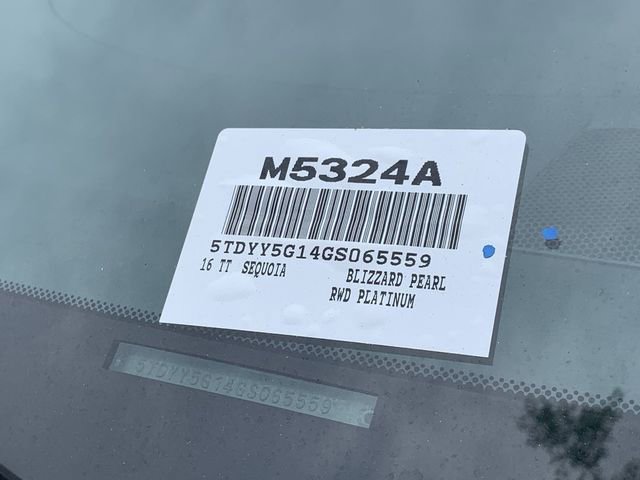 Used 2016 Toyota Sequoia Platinum RWD image 39