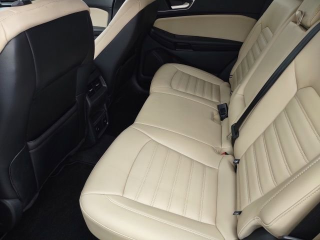 Used 2024 Ford Edge SEL w/ Convenience Package AWD/4WD image 16
