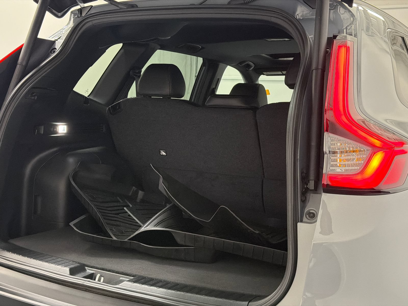 Used 2026 Honda CR-V Sport Touring image 9