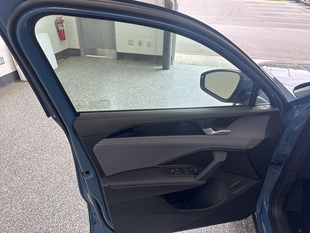 New 2026 Volkswagen Tiguan SE AWD/4WD image 19