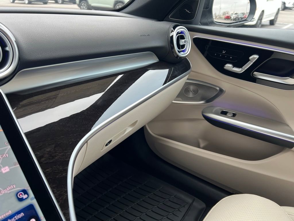 New 2026 Mercedes-Benz C 300 4MATIC Sedan image 21