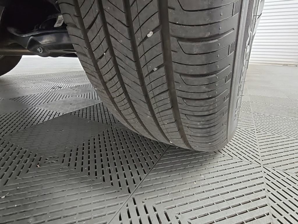 Used 2025 Honda HR-V Sport image 45