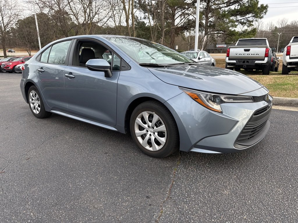 Used 2023 Toyota Corolla LE image 7