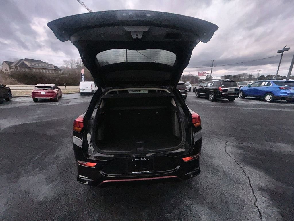 Used 2023 Buick Encore GX Select w/ Sport Touring Package image 29