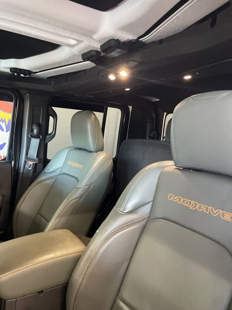 Used 2024 Jeep Gladiator Mojave image 13