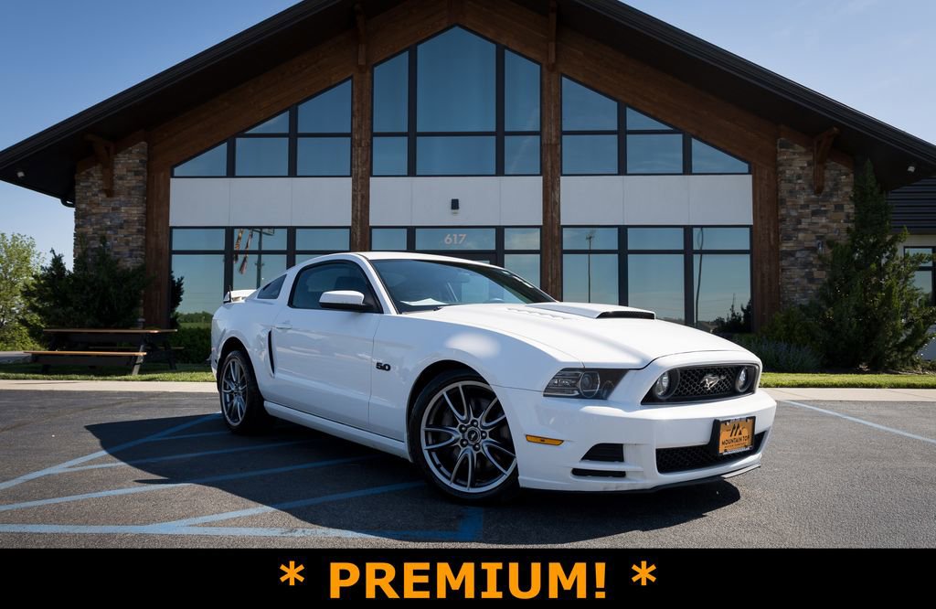 Used 2013 Ford Mustang GT Premium w/ Electronics Pkg RWD image 1
