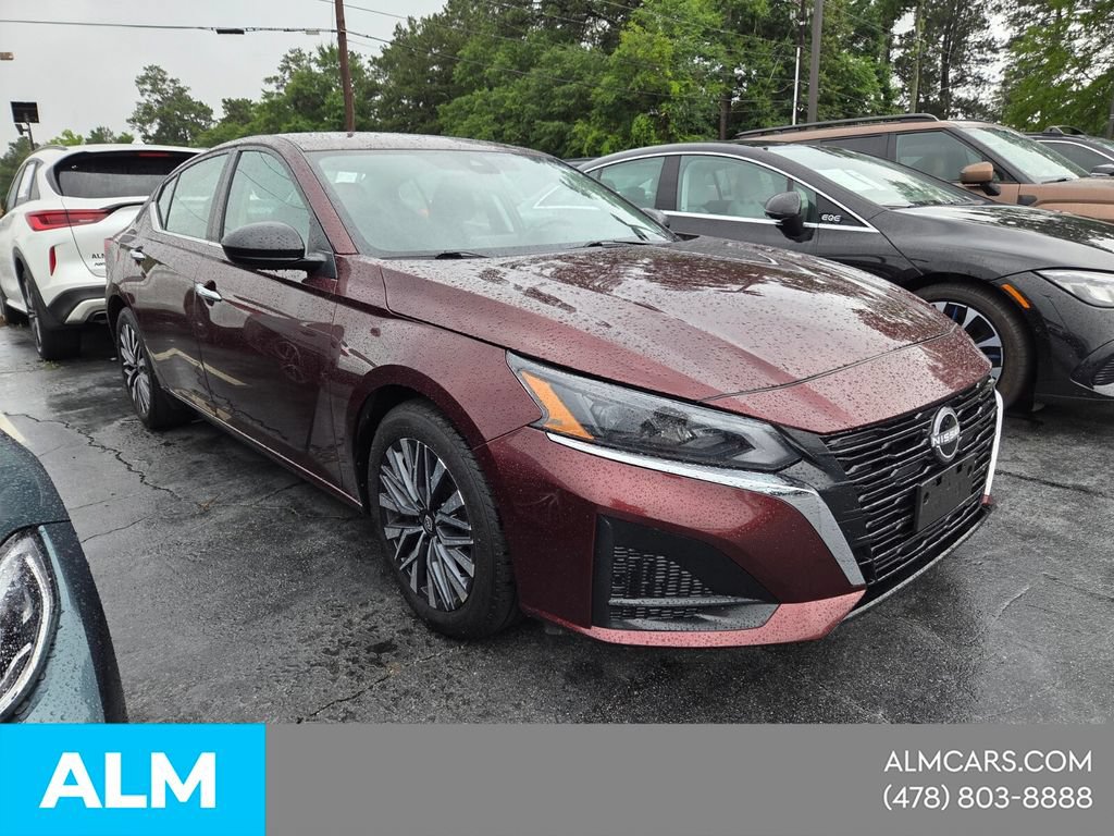 Used 2025 Nissan Altima 2.5 SV FWD image 17
