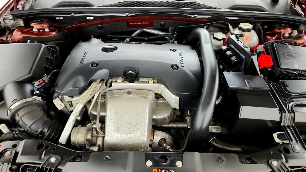 Used 2018 Buick Regal Essence w/ Driver Confidence Package #1 FWD image 24
